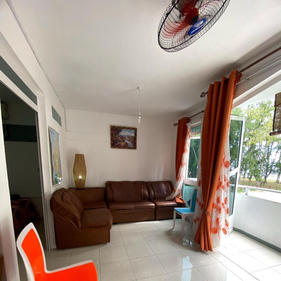 Sea Front 2 Bedrooms Apartment Flic-en-Flacq Extérieur photo